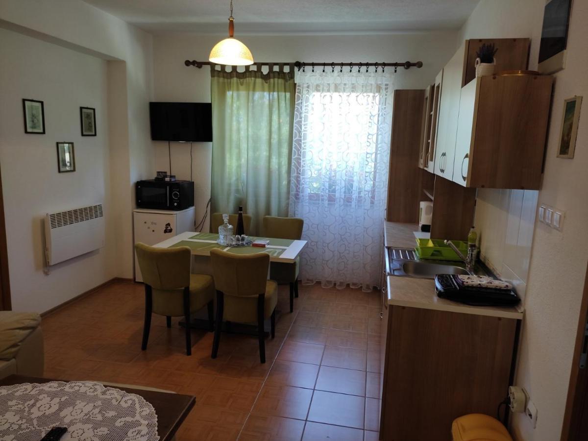 Apartman Hujic Apartamento Bihać Exterior foto