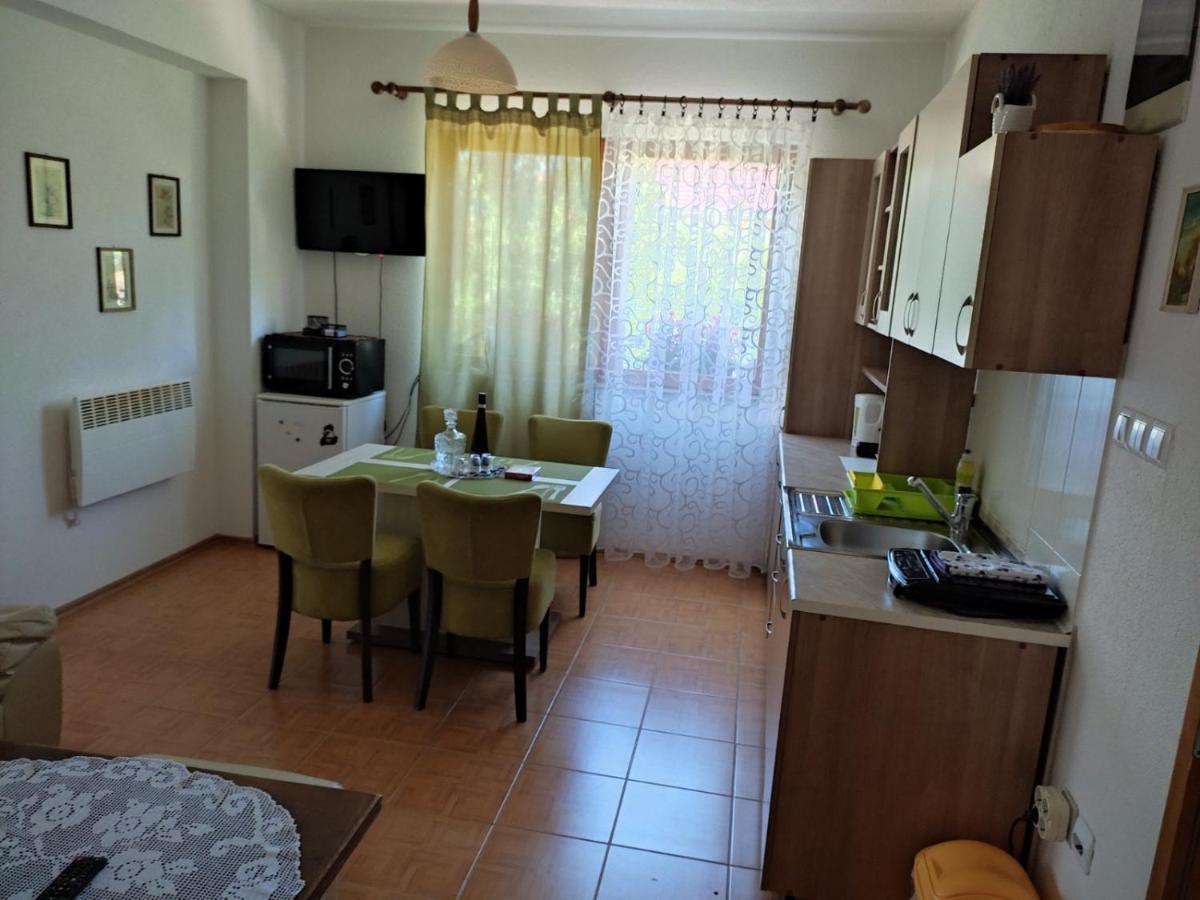 Apartman Hujic Apartamento Bihać Exterior foto