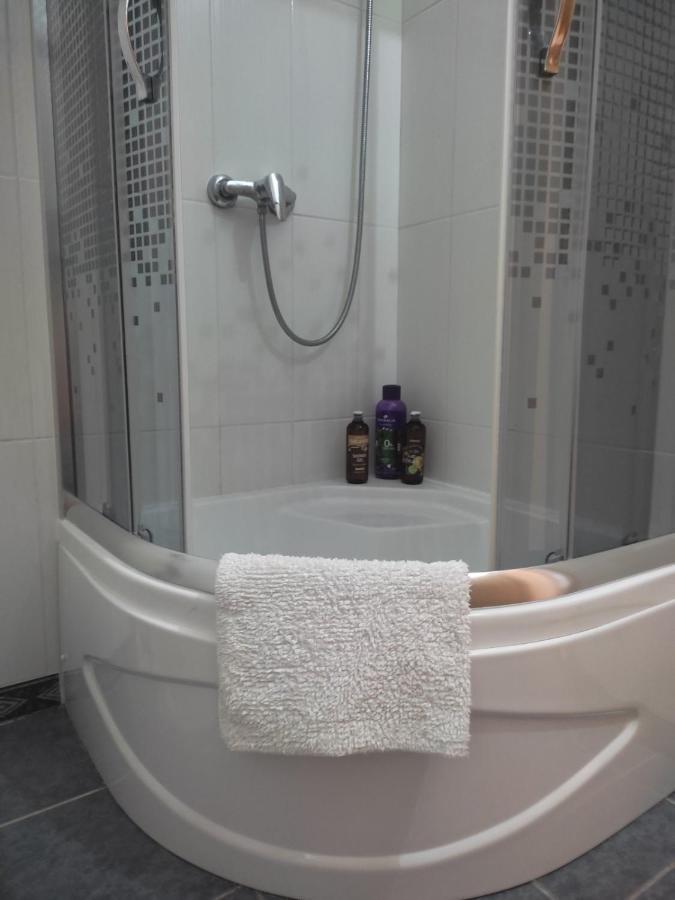 Apartman Hujic Apartamento Bihać Exterior foto