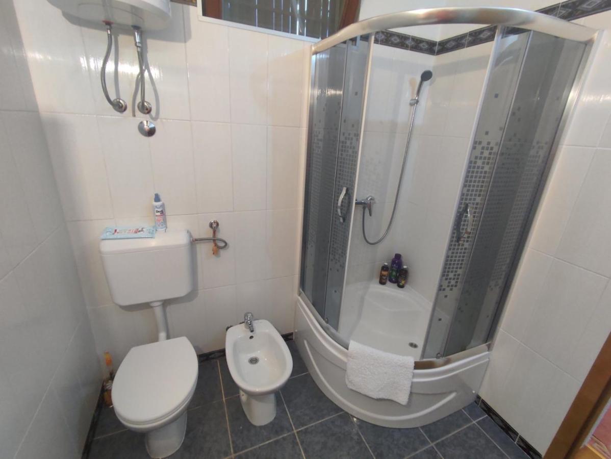 Apartman Hujic Apartamento Bihać Exterior foto